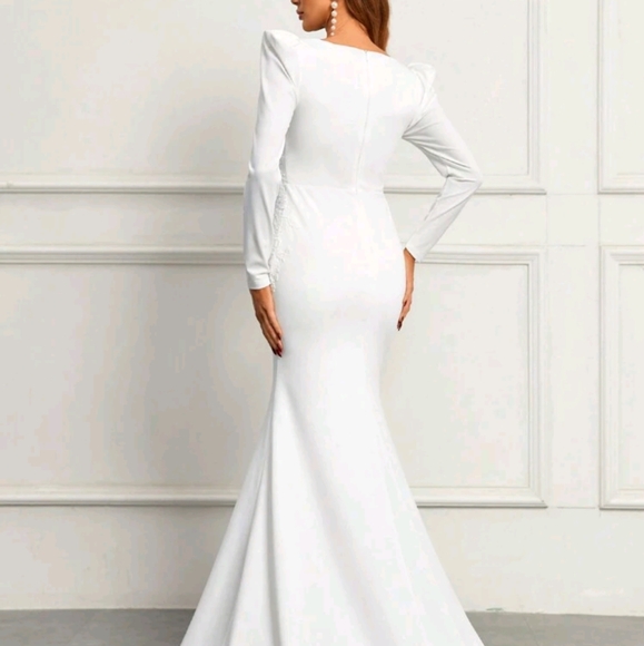 SHEIN Belle Solid V-neck Mermaid Hem Wedding Dress - Picture 3 of 16